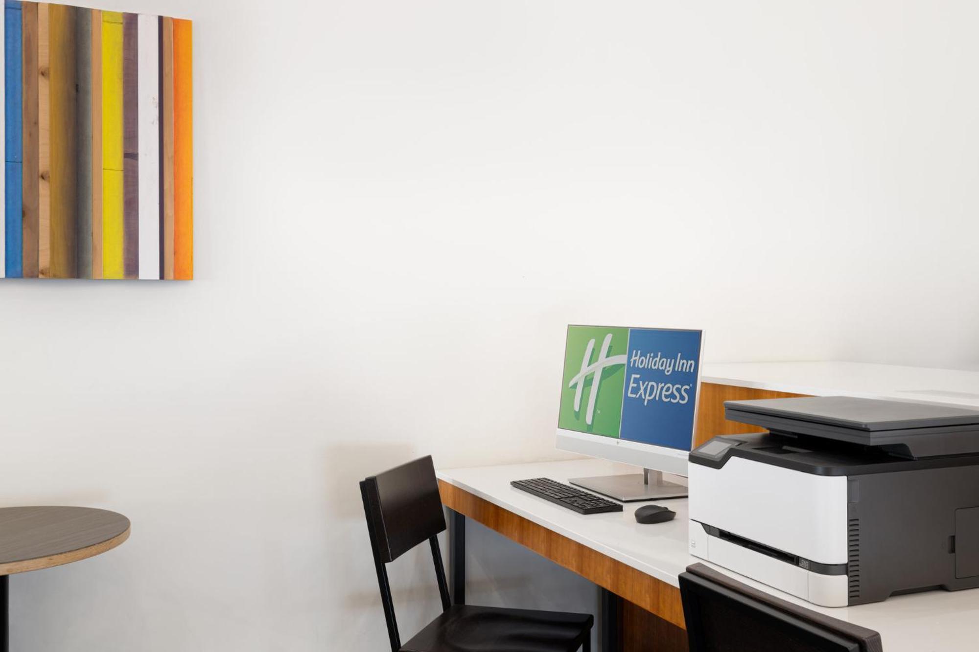 Holiday Inn Express - Spring Hill By Ihg Eksteriør billede